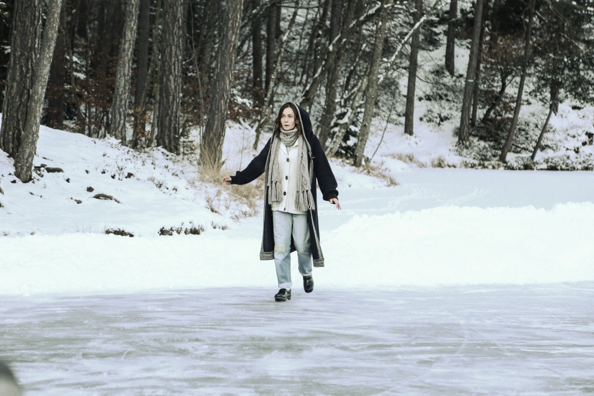 Кадры из Зимняя сказка, или Королева, потерявшая имя (2016)