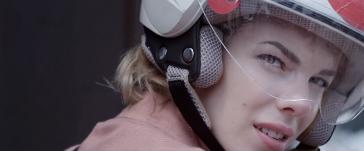 Кадры из Мёртв на 99% (2017)