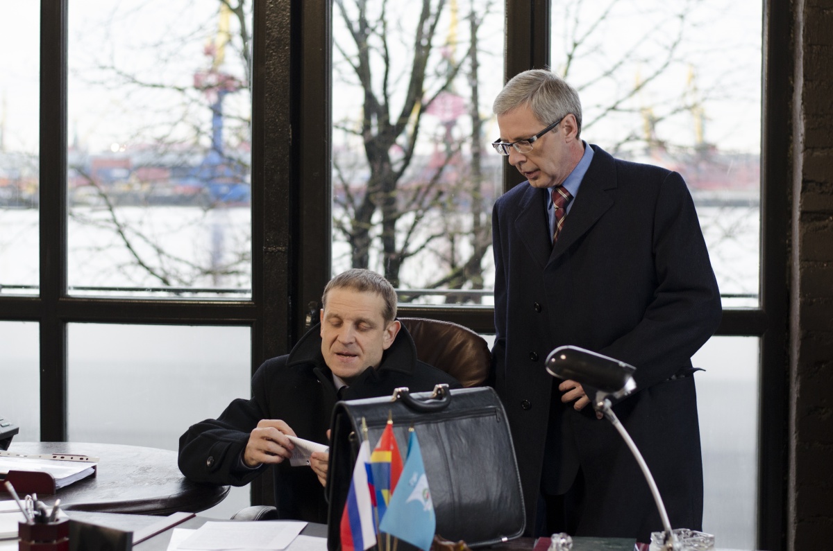 Молодой (2017)