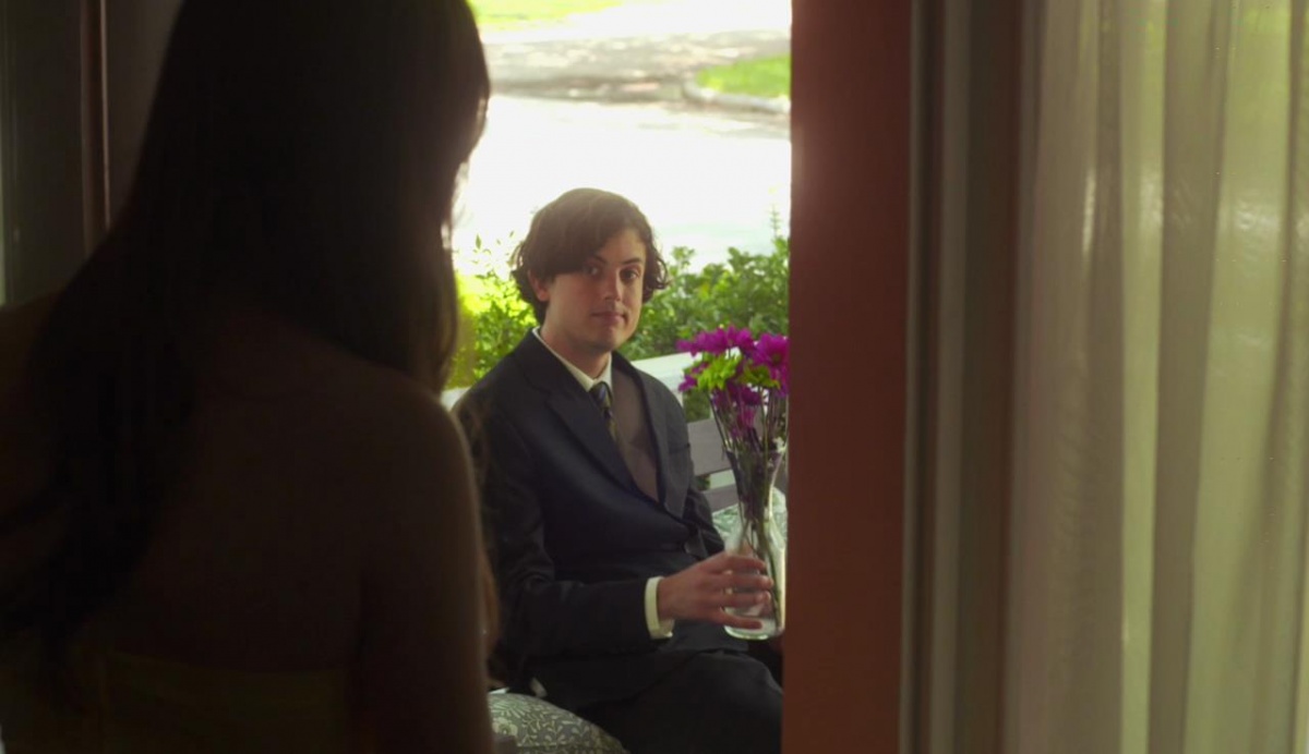 Кадры из Кто-то там наверху любит меня (2012)