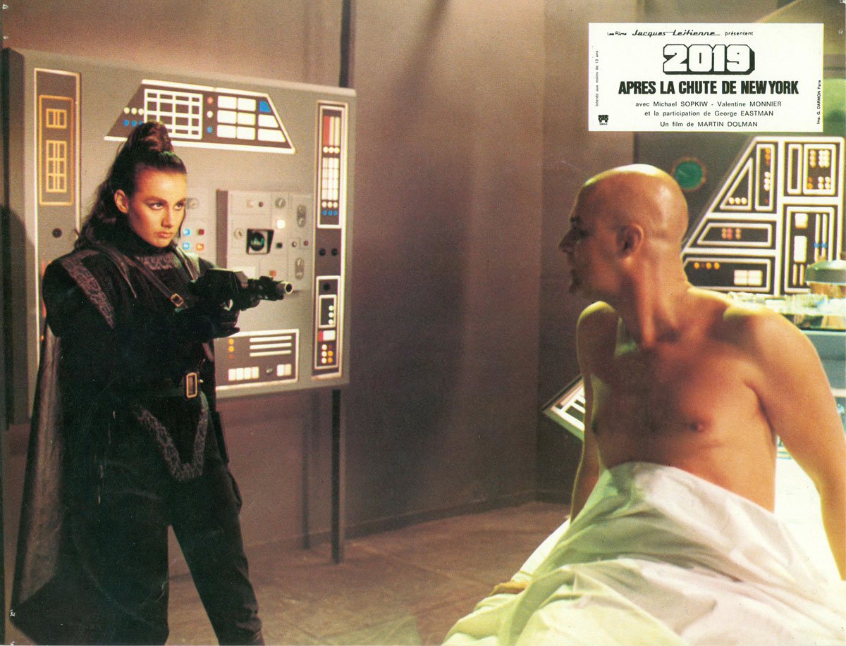 Кадры из 2019: После падения Нью-Йорка (1983)