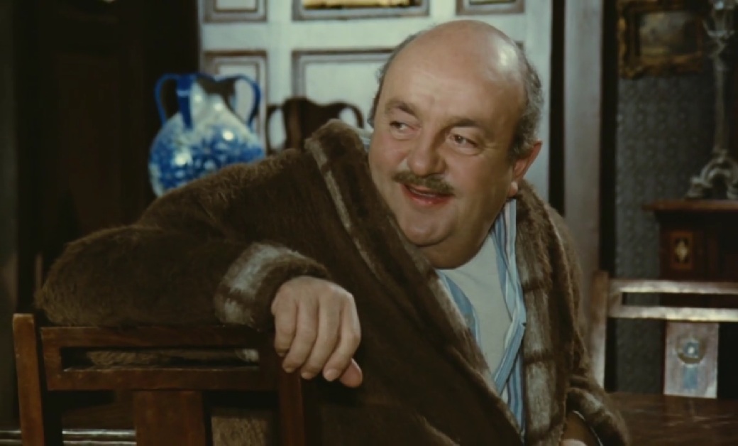 Она не пьет, не курит, не клеит парней, но она... болтает! (1970) Она не пьет, не курит, не клеит парней, но она... болтает! (1970)