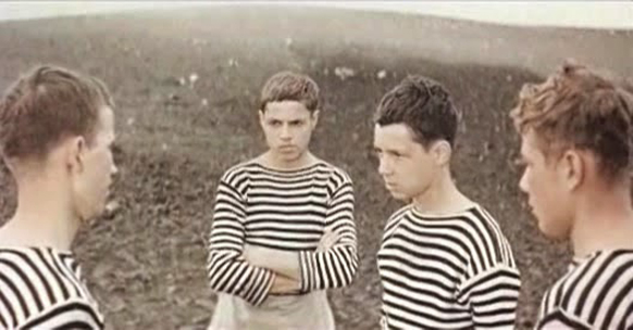 Кадры из Юнга северного флота (1974)