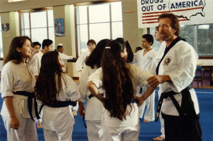 Кадры из Крутой Уокер (1993)