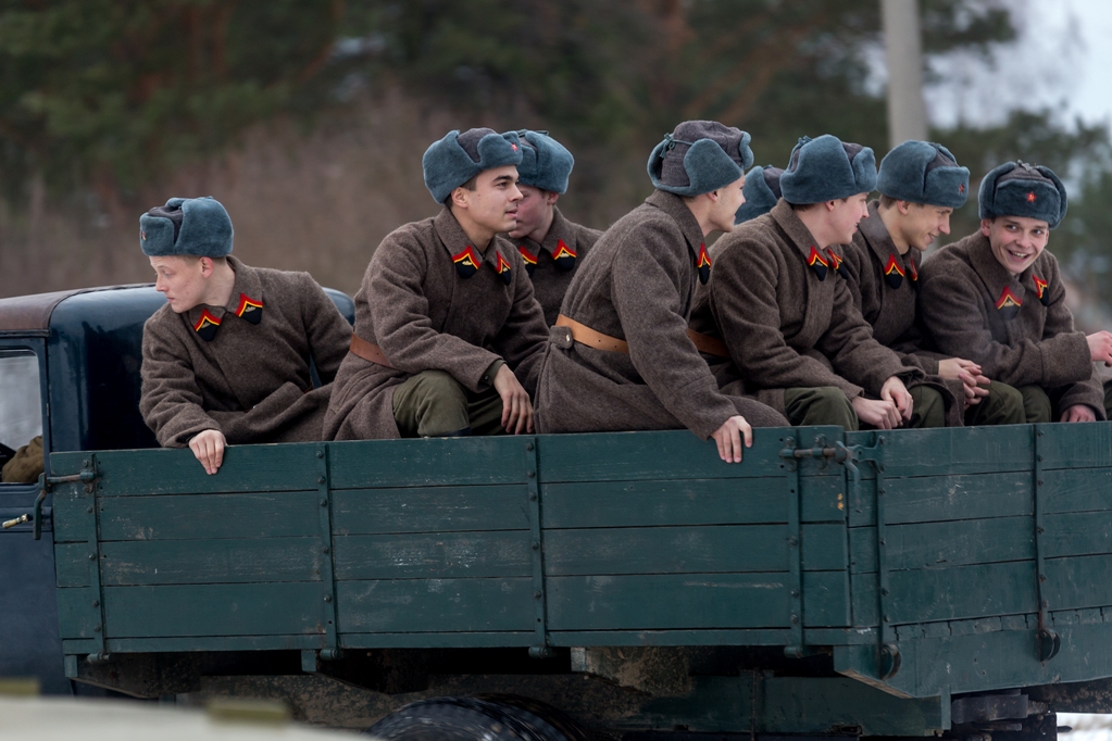 Кадры из Крепкая броня (2020)