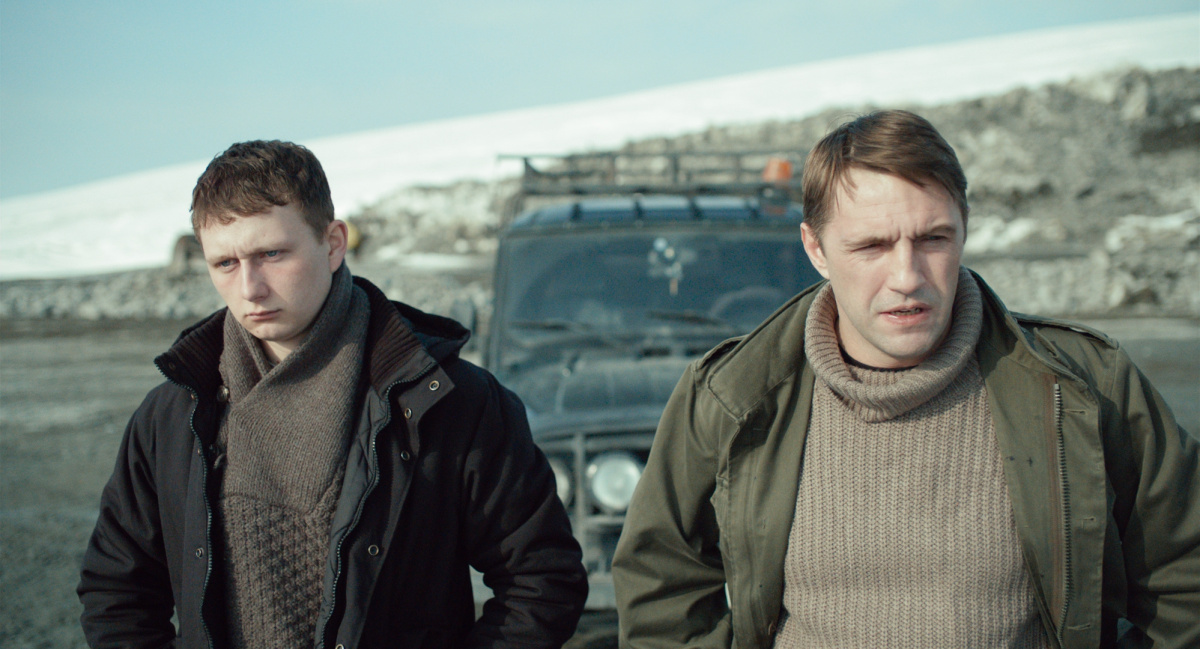 Кадры из Со дна вершины (2018)