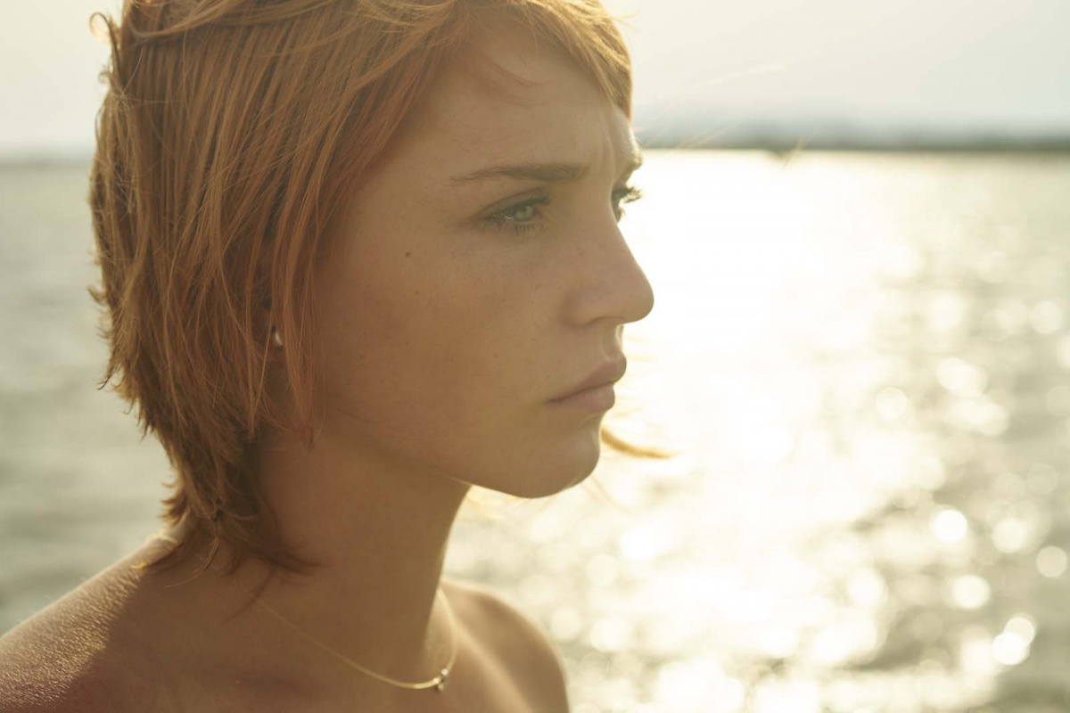 Кадры из Луна (2017)