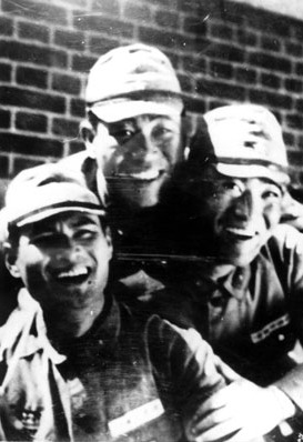 Кадры из Дорогой солдат (1944)