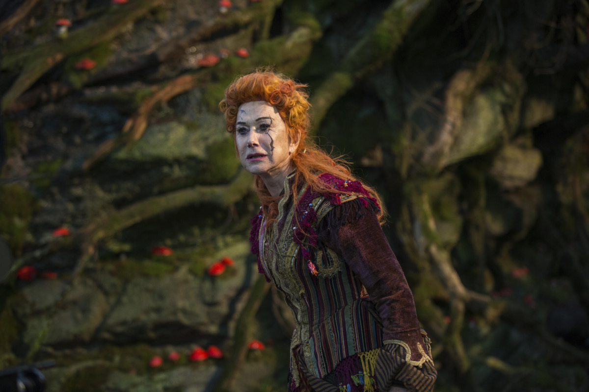 Кадры из Щелкунчик и четыре королевства (2018)