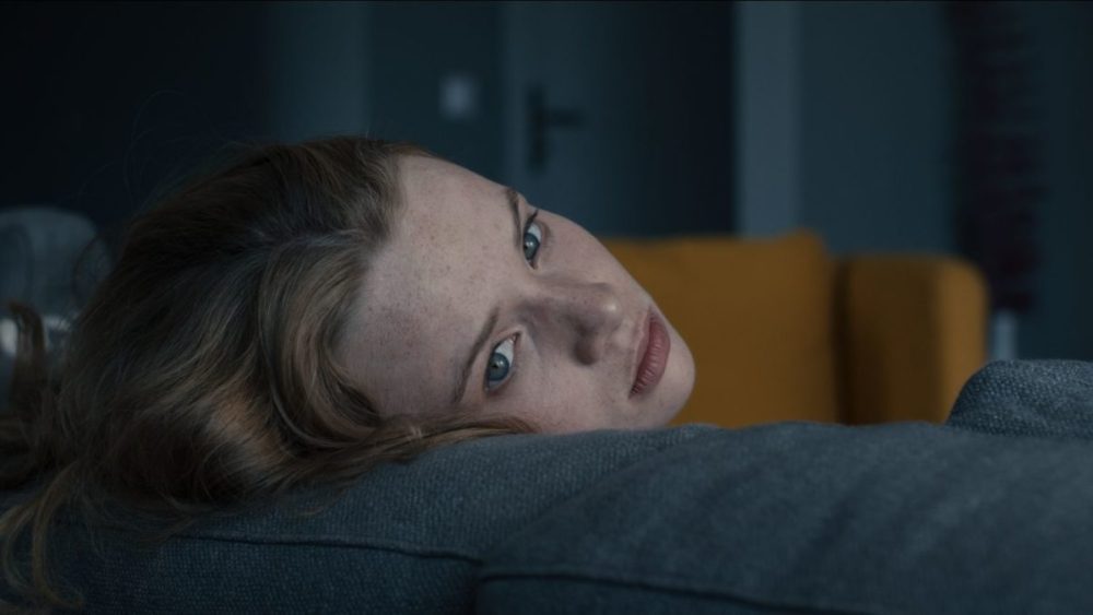 Кадры из Синева внутри меня (2017)