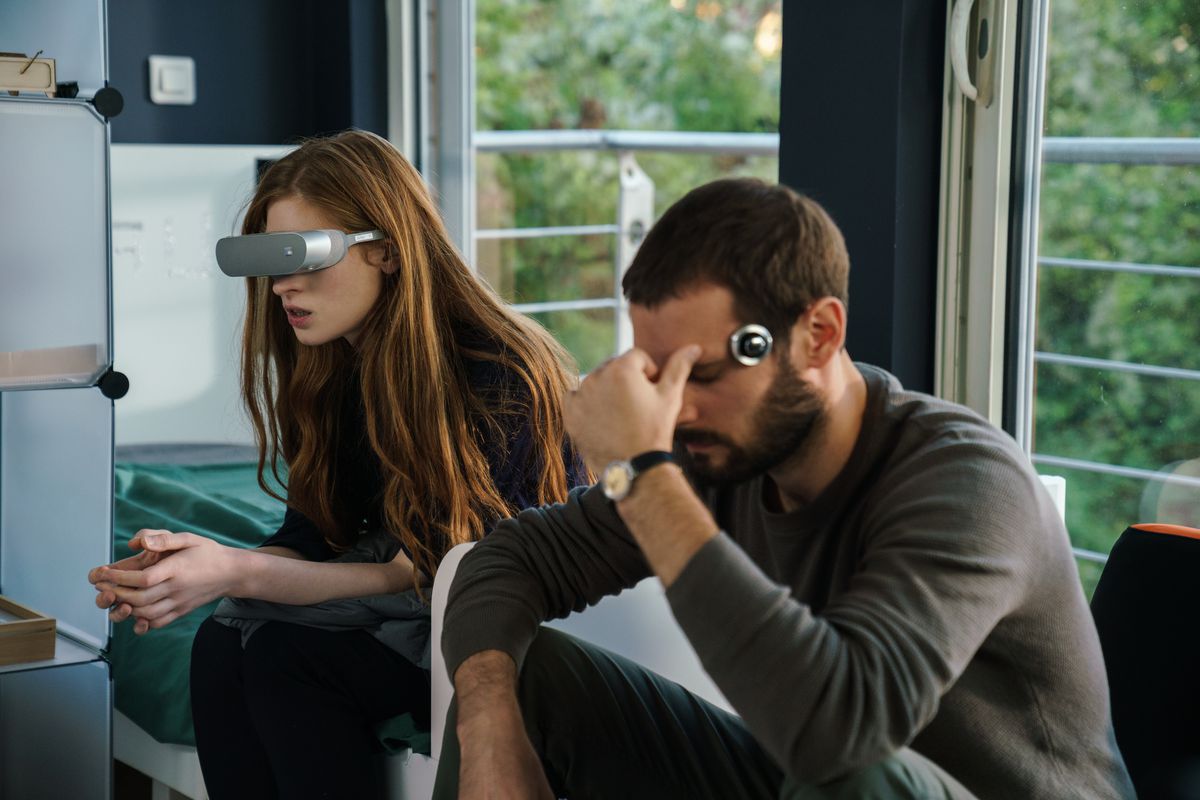 Кадры из Осмос (2019)