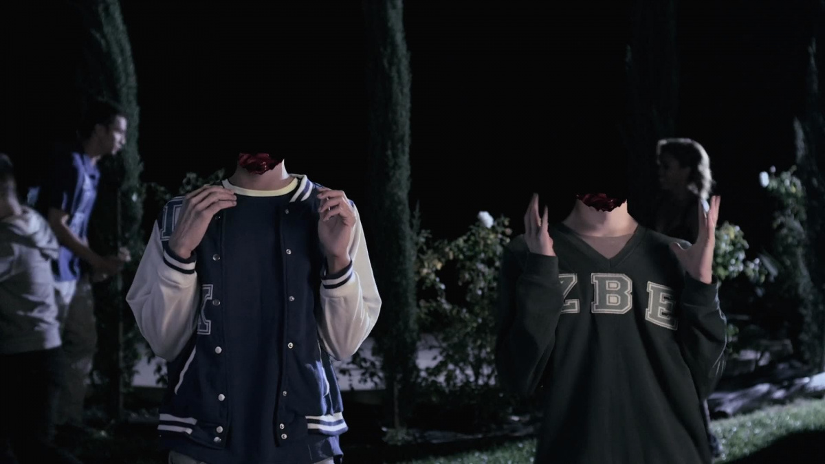 Кадры из Студентка и зомбяк-укурыш (2014)