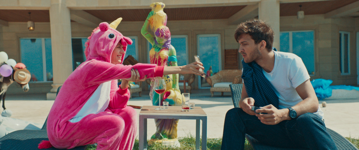 Кадры из Жара (2019)