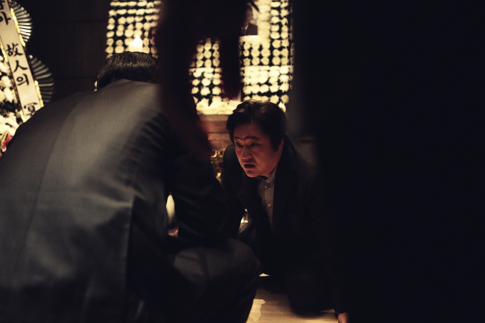 Кадры из Асура: Безумный город (2016)