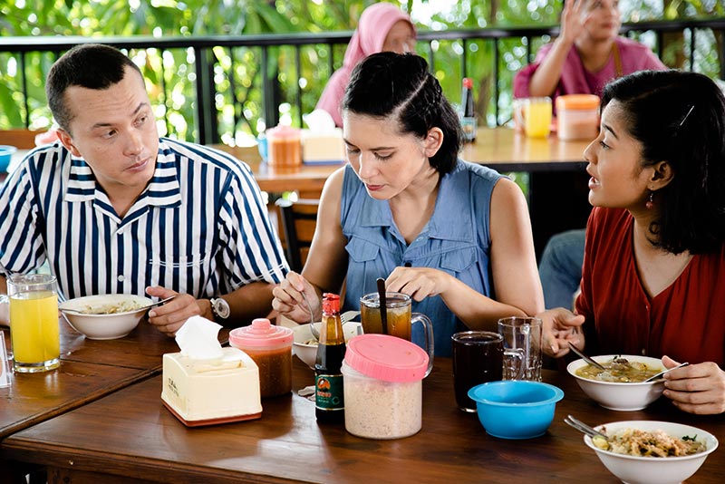 Кадры из Аруна и её тарелка (2018)