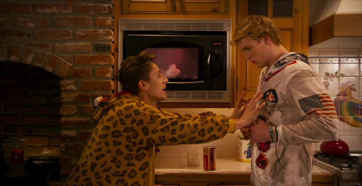 Кадры из Авиарежим (2019)