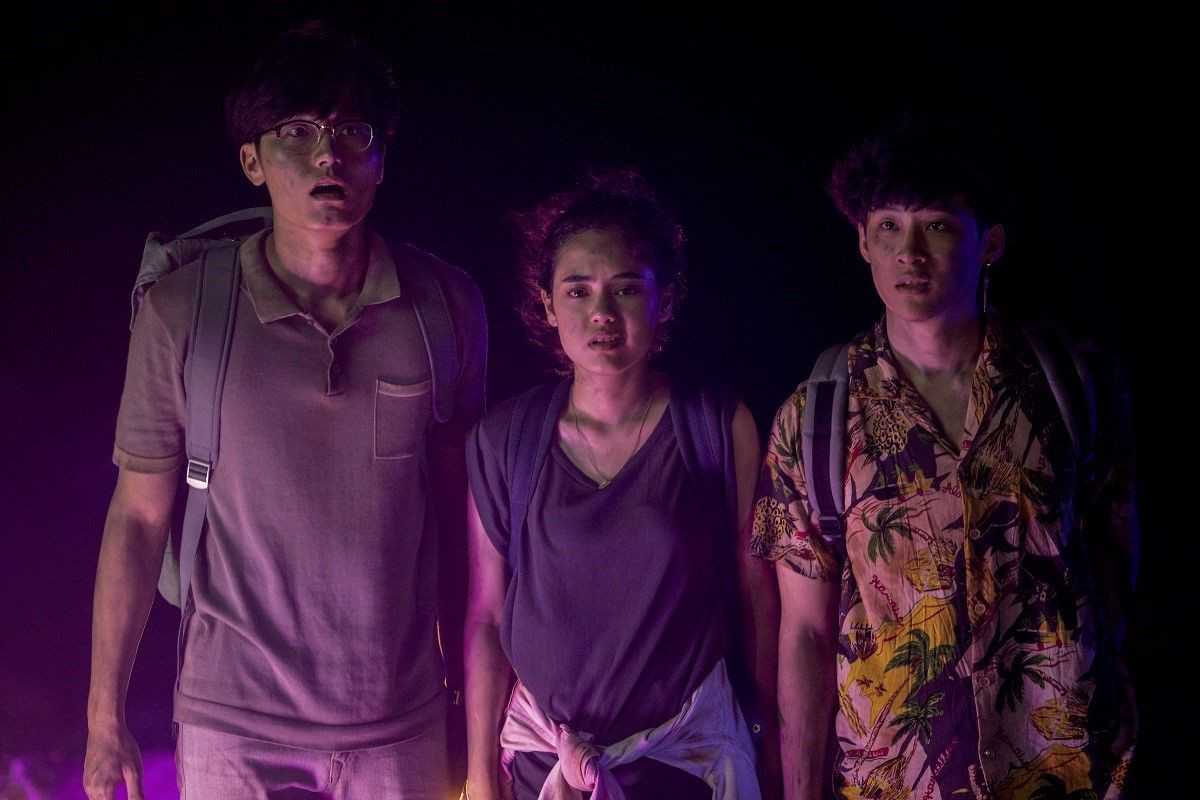 Кадры из Отрезанные от мира (2019)