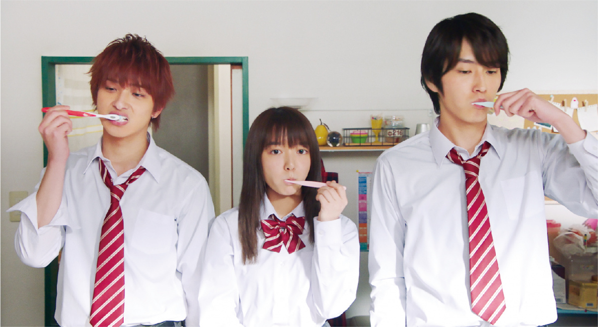 Кадры из Соседи по комнате (2019)