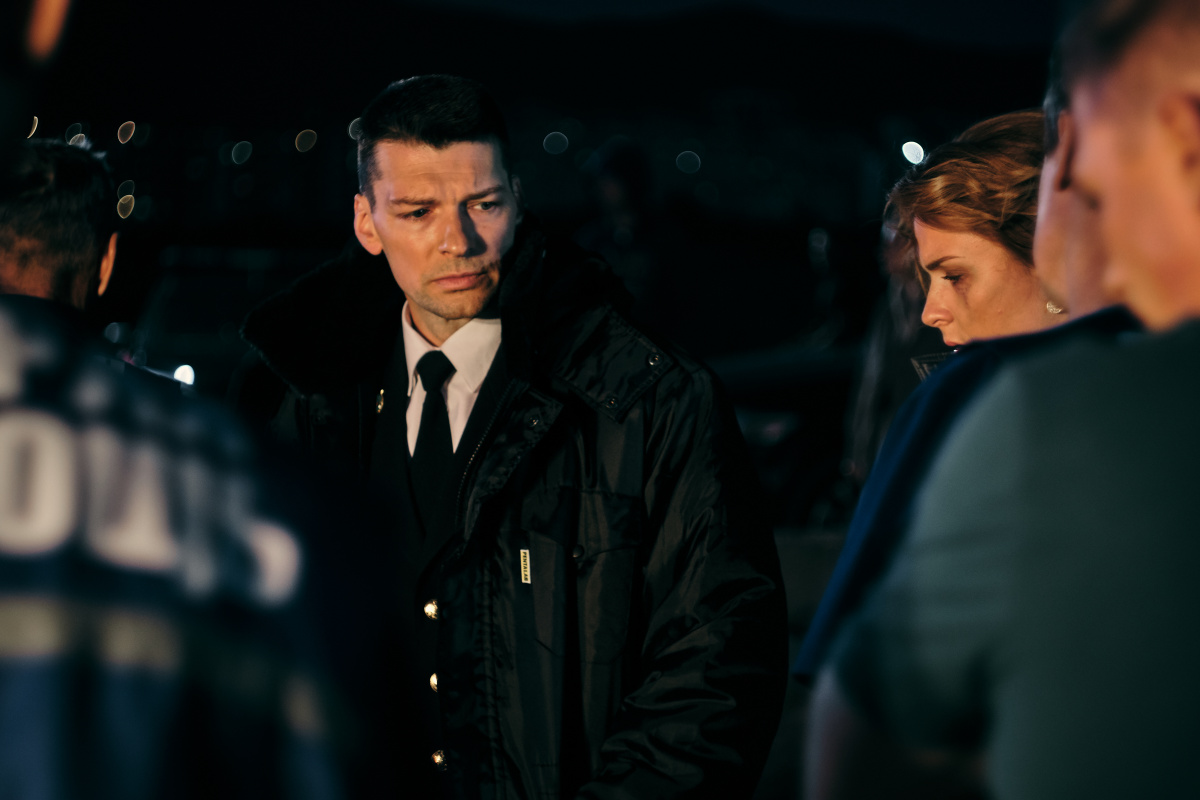 Курорт цвета хаки (2021)