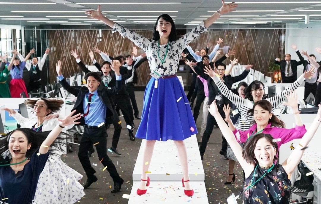 Кадры из Потанцуй со мной (2019)