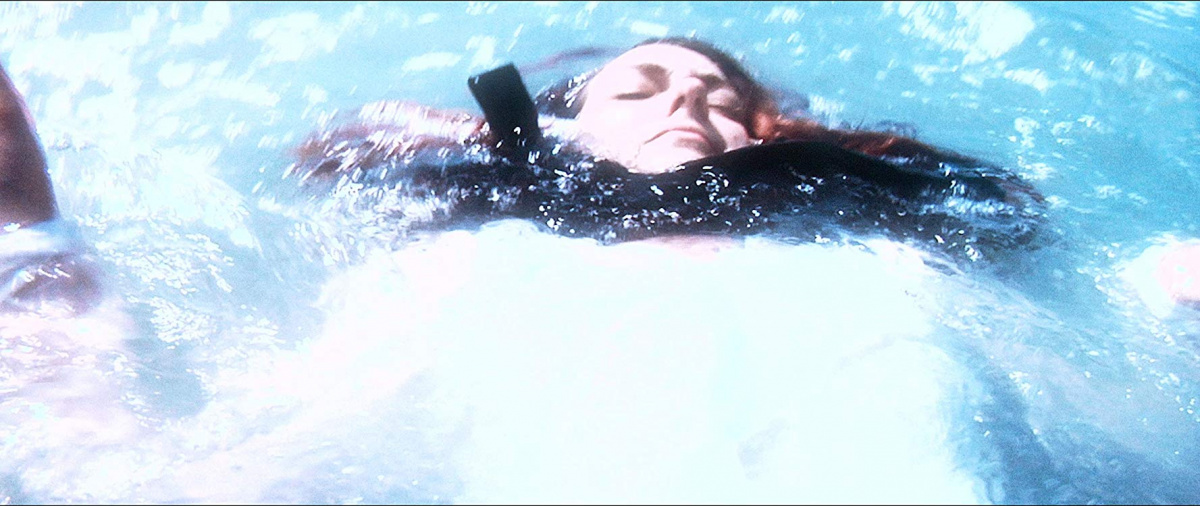 Кадры из Мелроуз (2020)