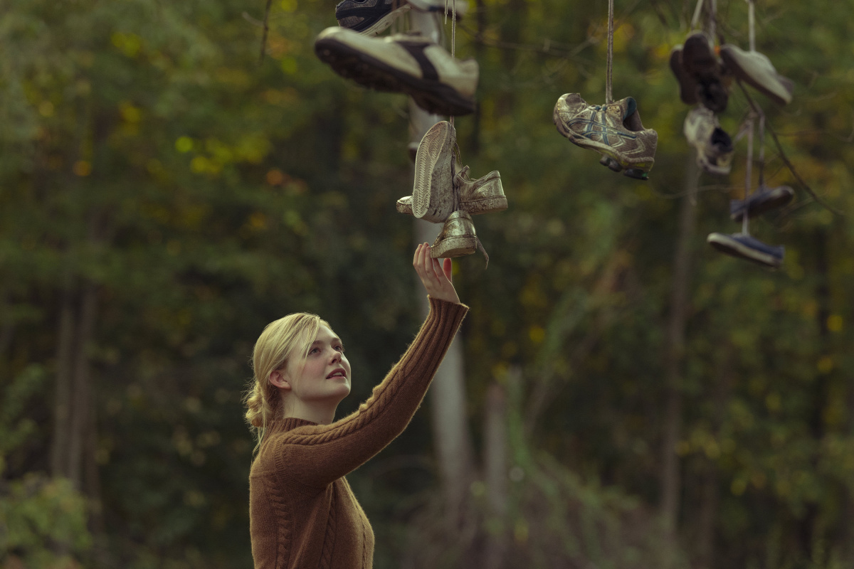 Кадры из Все радостные места (2020)