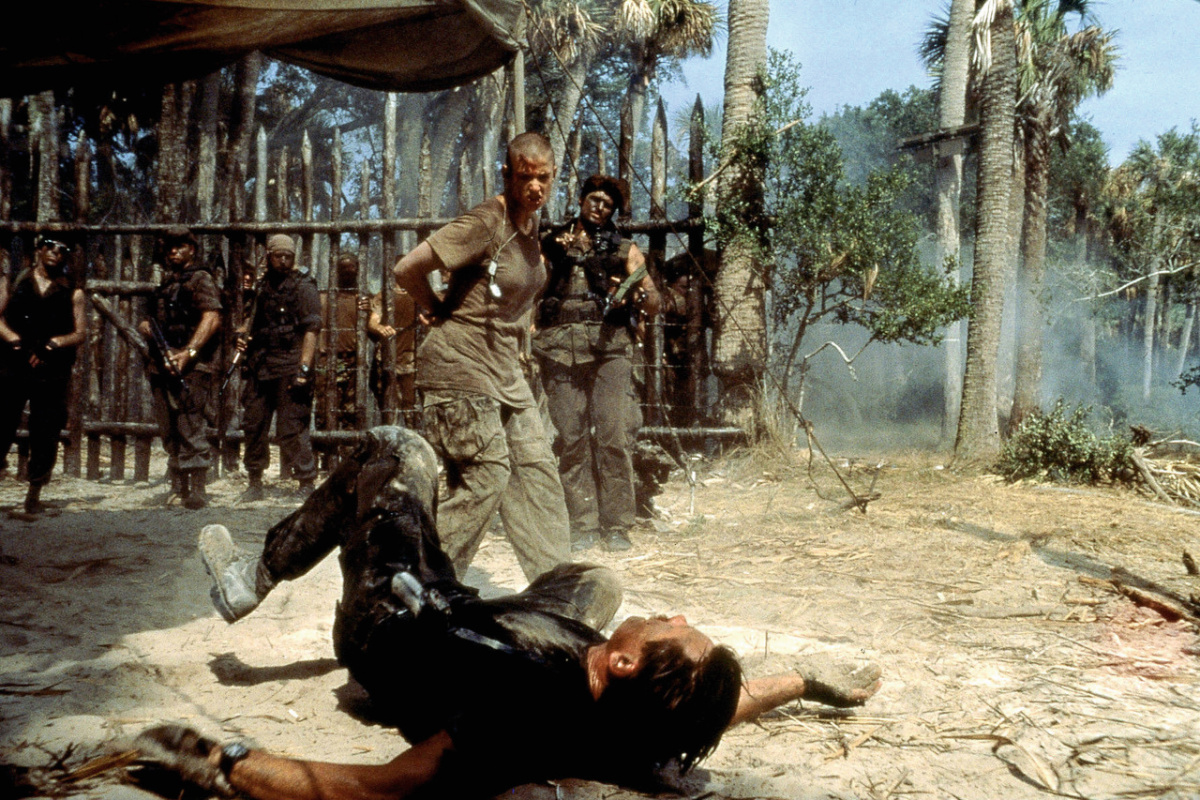 Кадры из Солдат Джейн (1997)