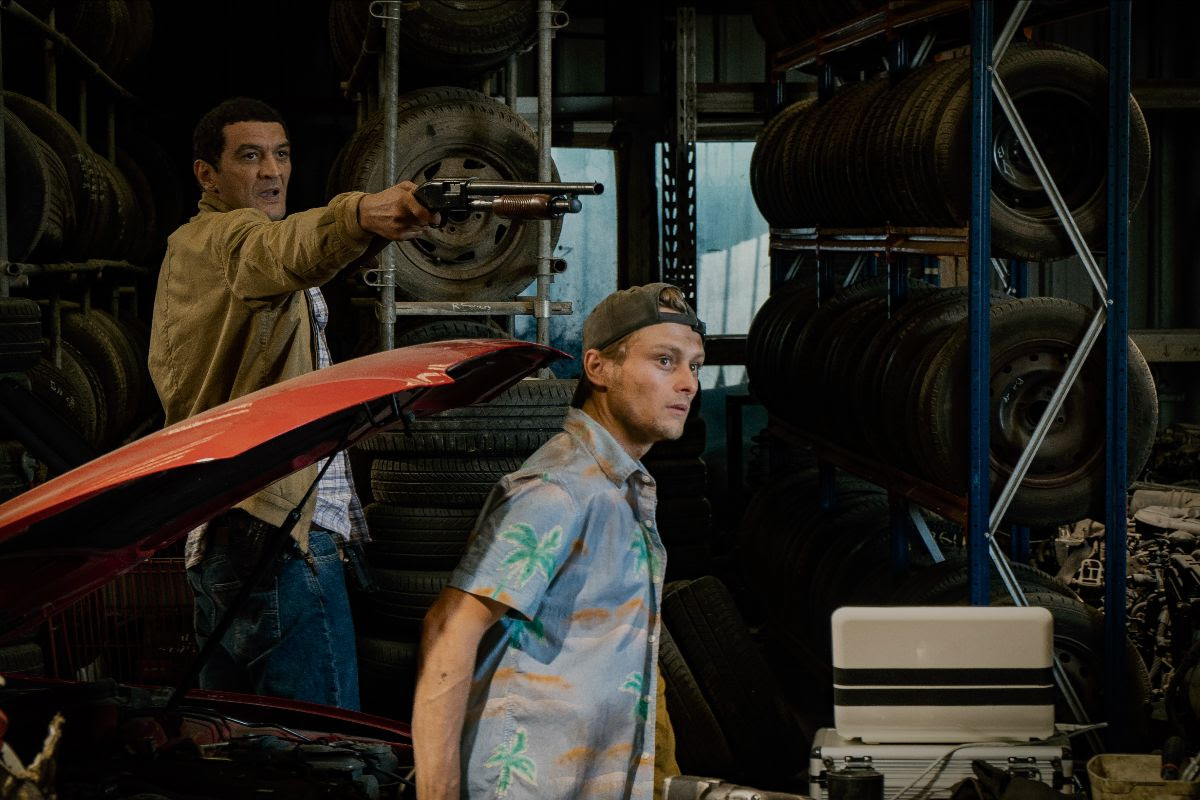 Кадры из Шальная пуля (2020)