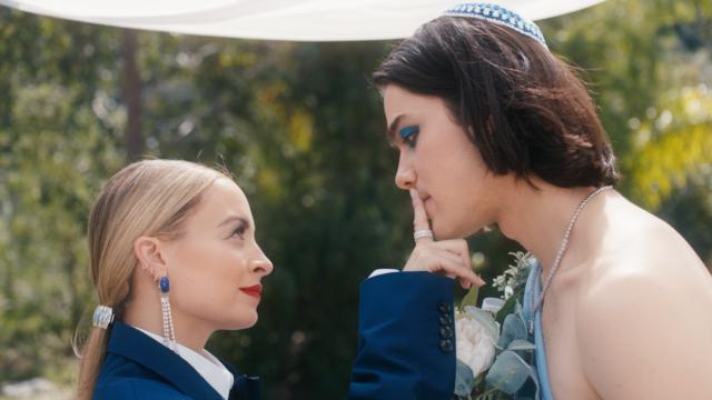 Кадры из Никки Фрэш (2020)