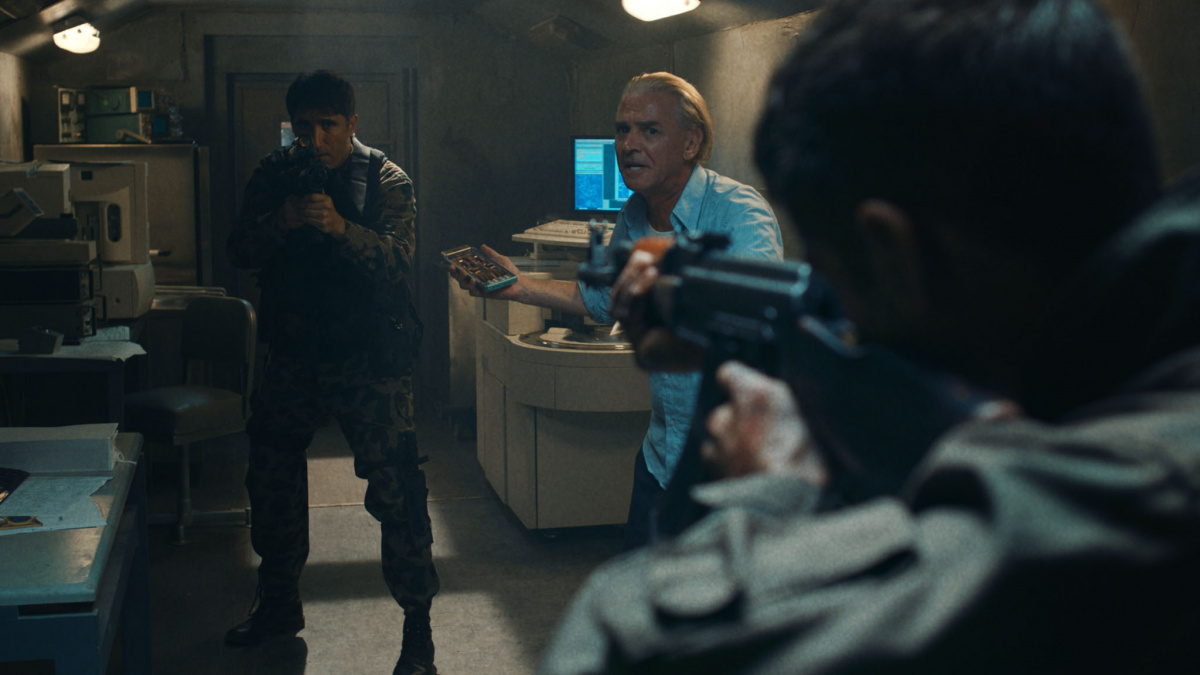 Кадры из Найти и уничтожить (2020)