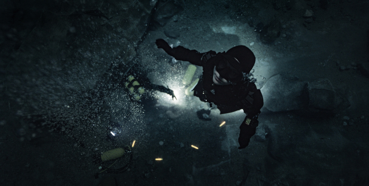 Кадры из Глубокое погружение (2020)