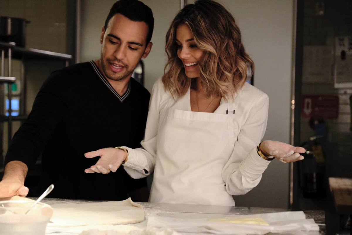 Пекарь и красавица (2020)