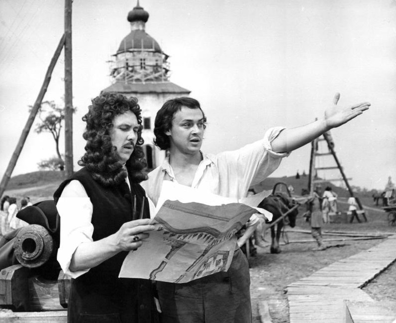 Кадры из В начале славных дел (1980)