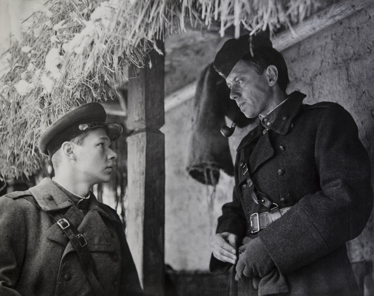 Кадры из Ради нескольких строчек (1986)