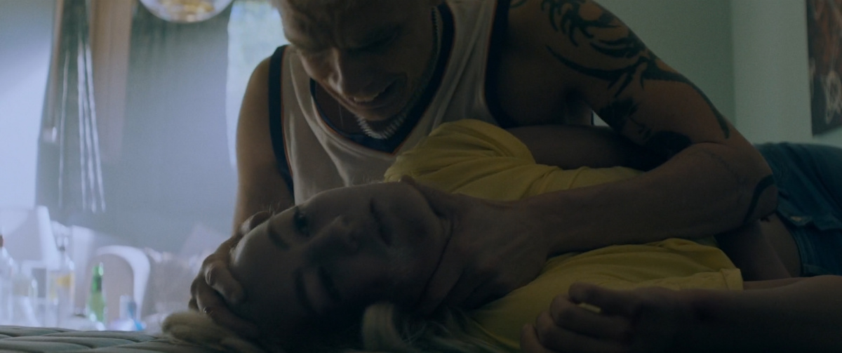 Кадры из Дай мне упасть (2018)