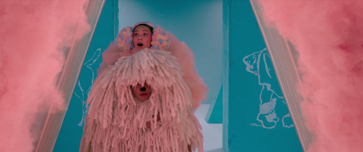 Кадры из Мьюзик (2021)