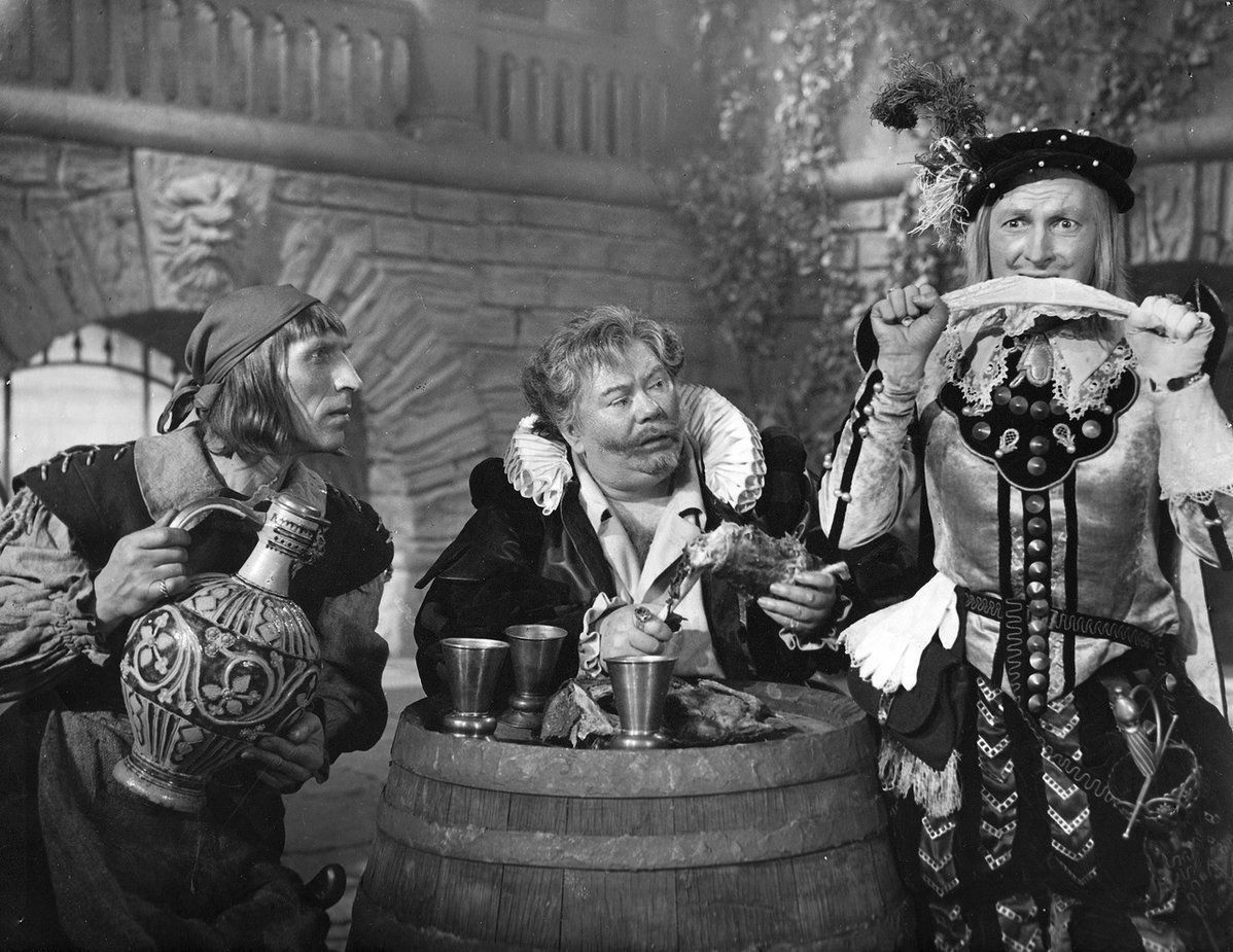 Кадры из Двенадцатая ночь (1955)