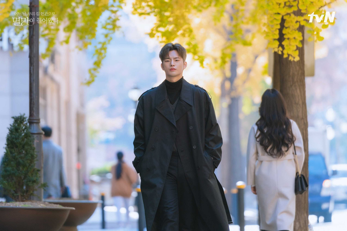 Кадры из Однажды разрушение постучалось в мою дверь (2021)