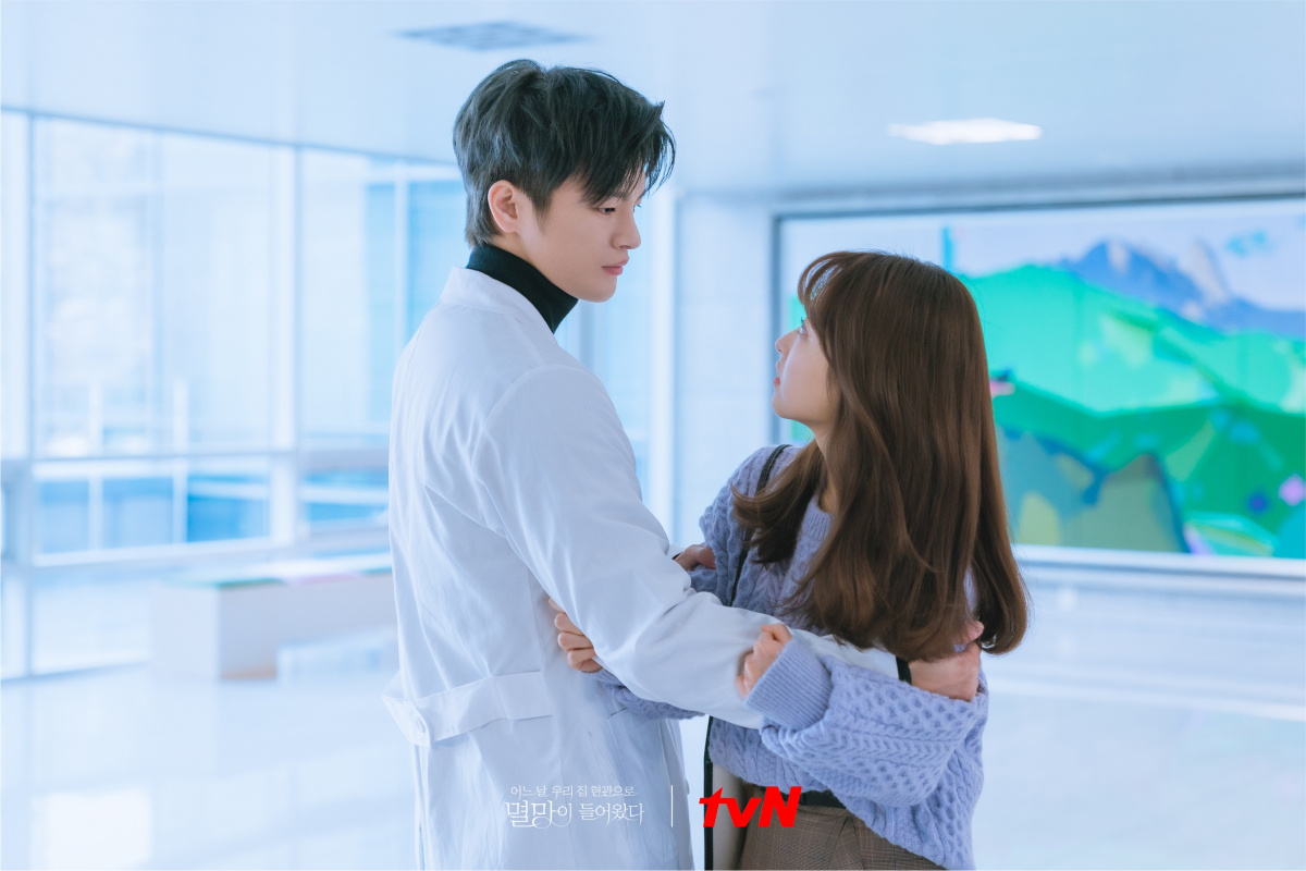 Кадры из Однажды разрушение постучалось в мою дверь (2021)