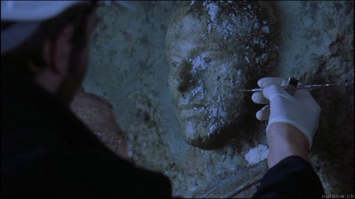 Кадры из Город проклятых (2002)