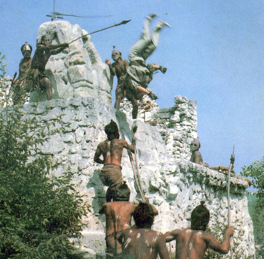 Кадры из Доспехи Бога (1986)