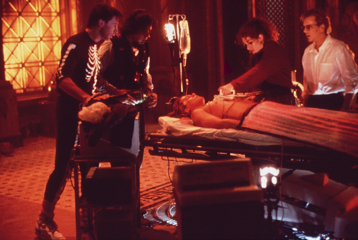 Коматозники (1990)