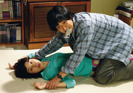 Не верь ей (2004)