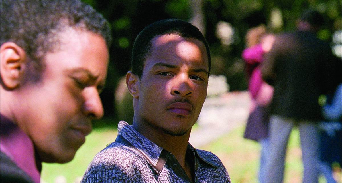 Кадры из Гангстер (2007)