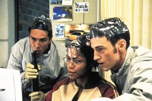 Кадры из Осиное гнездо (2002)