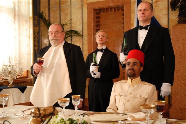 Кадры из Я обслуживал английского короля (2006)