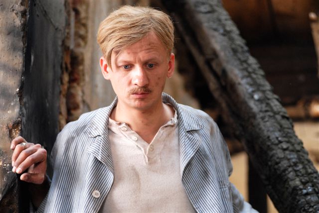 Кадры из Я обслуживал английского короля (2006)