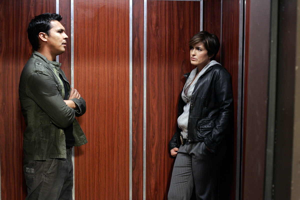 Кадры из Закон и порядок. Специальный корпус (1999)