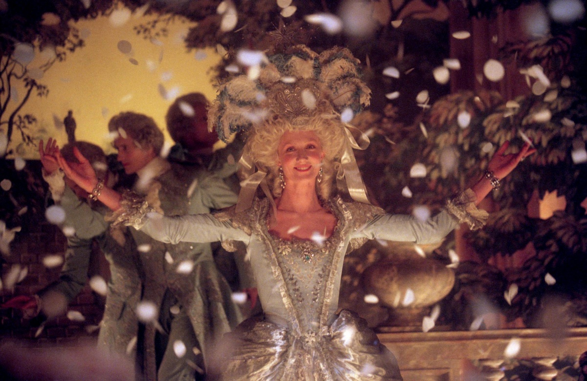 Кадры из История с ожерельем (2001)