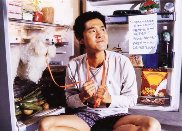 Кадры из Лающие собаки никогда не кусают (2000)